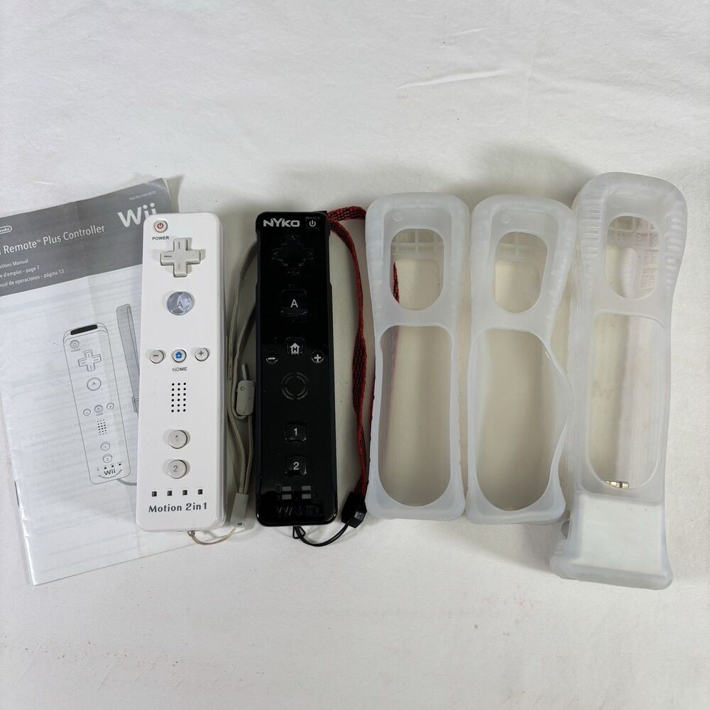 Nintendo Wii Remote Plus White Controller + Black Nyko & Silicone Case Cover Lot